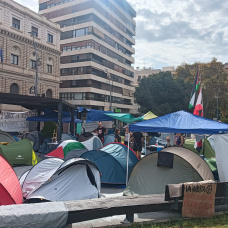 La acampada en la plaza de La Montañeta de Alicante llega a su fin.