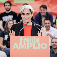 La exalcaldesa de Barcelona Ada Colau, durante el acto de presentación de su candidatura a las elecciones generales del 29N