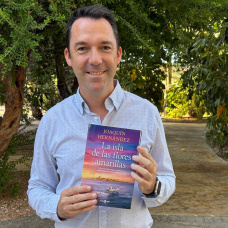 El escritor Joaquín Hernández
