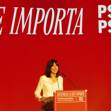 La secretaria general del PSPV-PSOE y ministra de Ciencia, Innovación y Universidades, Diana Morant, durante la  clausura de la conferencia Política del PSPV-PSOE, a 20 de septiembre de 2026, en Alicante, Comunidad Valenciana (España). Los socialistas valencianos han organizado la Conferencia Política del PSPV-PSOE bajo el lema 'Recuperar lo que importa' para rearmar el discurso progresista y fijar prioridades ante la DANA, la vivienda, el feminismo y la batalla digital.

Roberto Plaza / Europa Press
20/9/2026