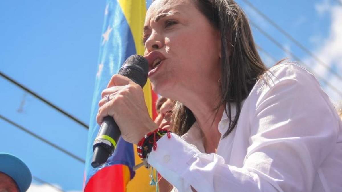El Gobierno toca fondo: su silencio ante el Nobel de la Paz a María Corina Machado alimenta las peores sospechas