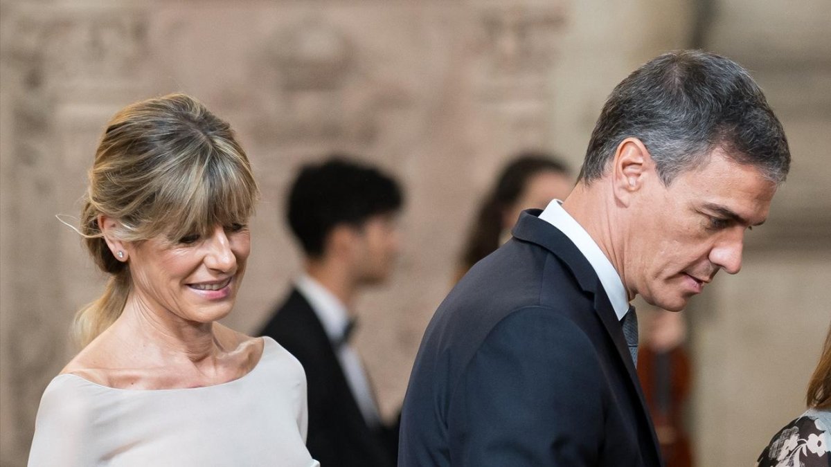 La mujer del presidente del Gobierno, Begoña Gómez, y el presidente del Gobierno, Pedro Sánchez.