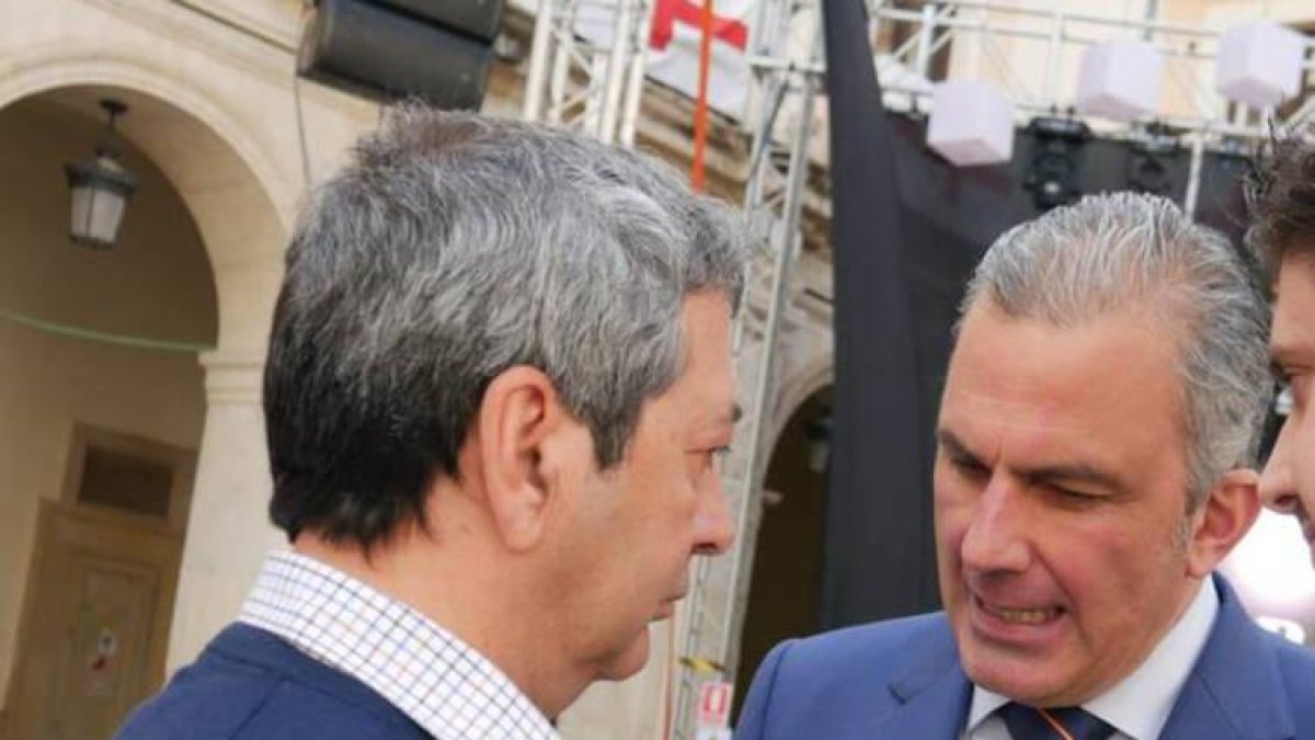 Vicente Barrera a un Ortega Smith "en rebeldía intolerable": "Los intereses de España están por delante"