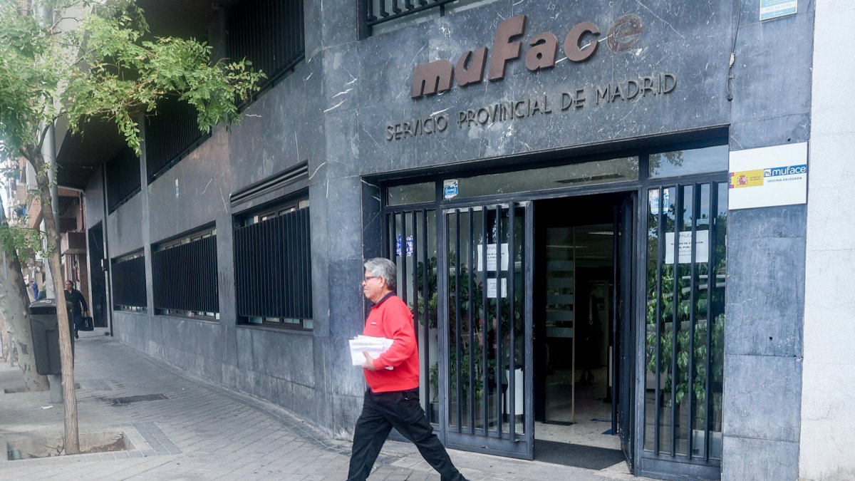 Fachada de un edificio de Muface en Madrid