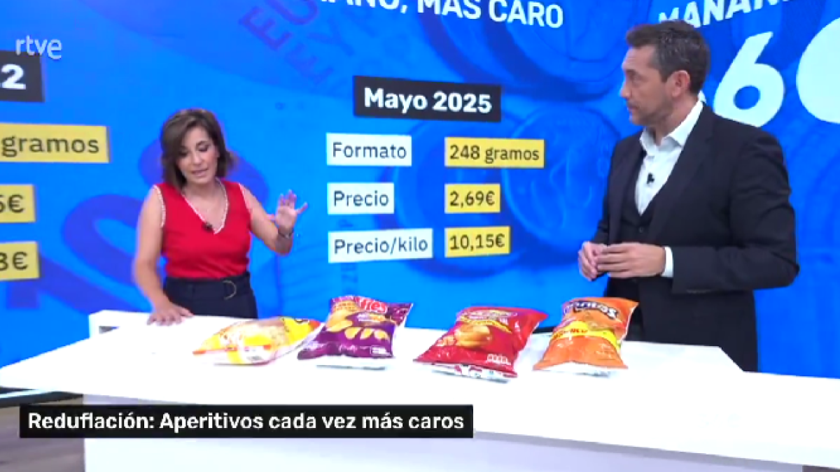 Javier Ruiz y Adela González en el plató de 'Mañaneros 360'.