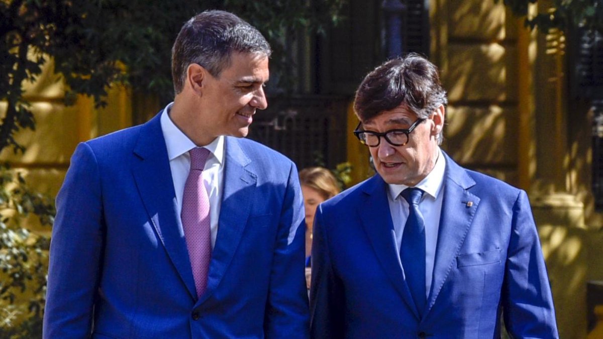 Salvador Illa será la pieza clave para decidir el futuro de un PSOE sin Pedro Sánchez