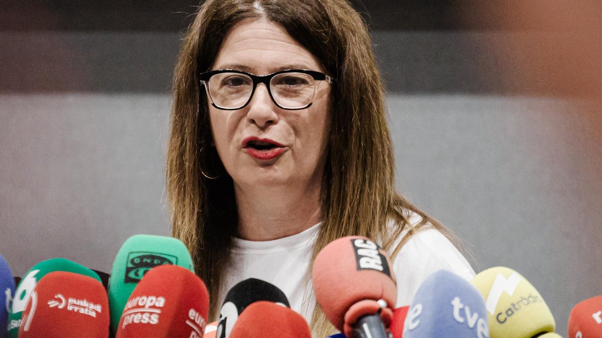 (Foto de ARCHIVO)
La exmilitante socialista Leire Díez durante una rueda de prensa, en el Hotel Novotel, a 4 de junio de 2025, en Madrid  (España).
