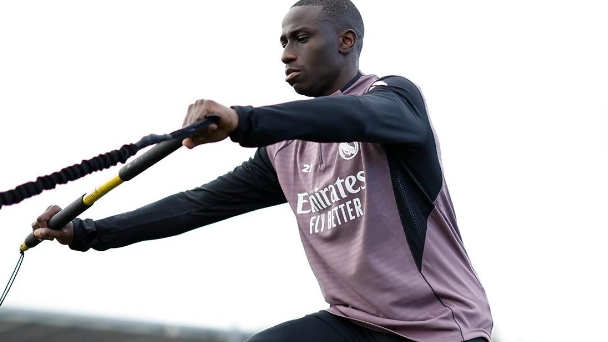 Mendy entrenó este jueves