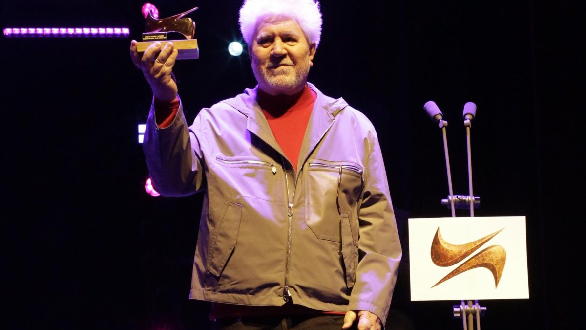 Pedro Almodóvar, con el premio Unión de Actores.