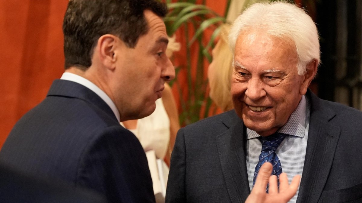 Moncloa activa la maquinaria del fango contra Felipe González: campaña en medios sanchistas presentándole hasta como "activo del PP"