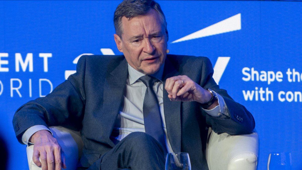 Ángel Simón, un catalán afín al PSOE, asume Indra justo antes de elecciones clave