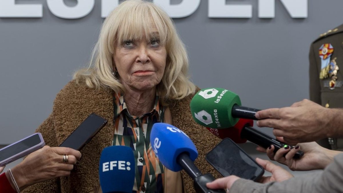 María Teresa Fernánez de la Vega.