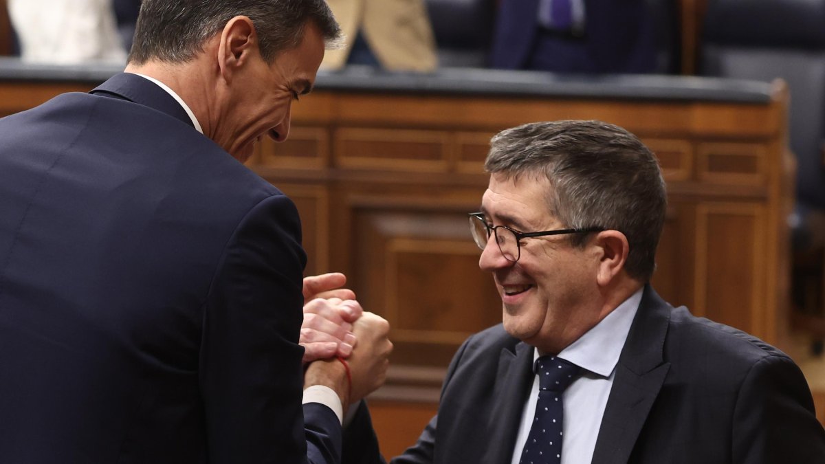 Patxi López sube el tono contra Peinado y pasa de la opinión a las amenazas: "El tiempo lo pondrá en su sitio"