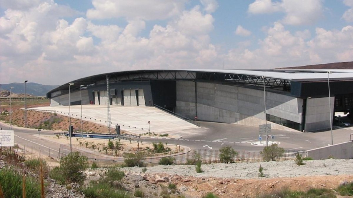 Guerra por los residuos: Villena se niega a recibir los desechos de la Vega Baja mientras ésta apela a la "solidaridad provincial"