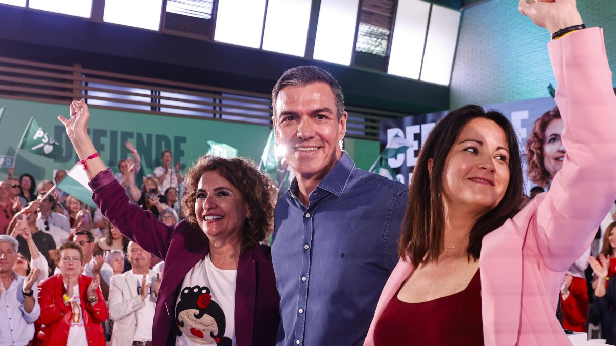 La estrategia del PSOE es ganar al PP en Andalucía... pero en las generales de 2027