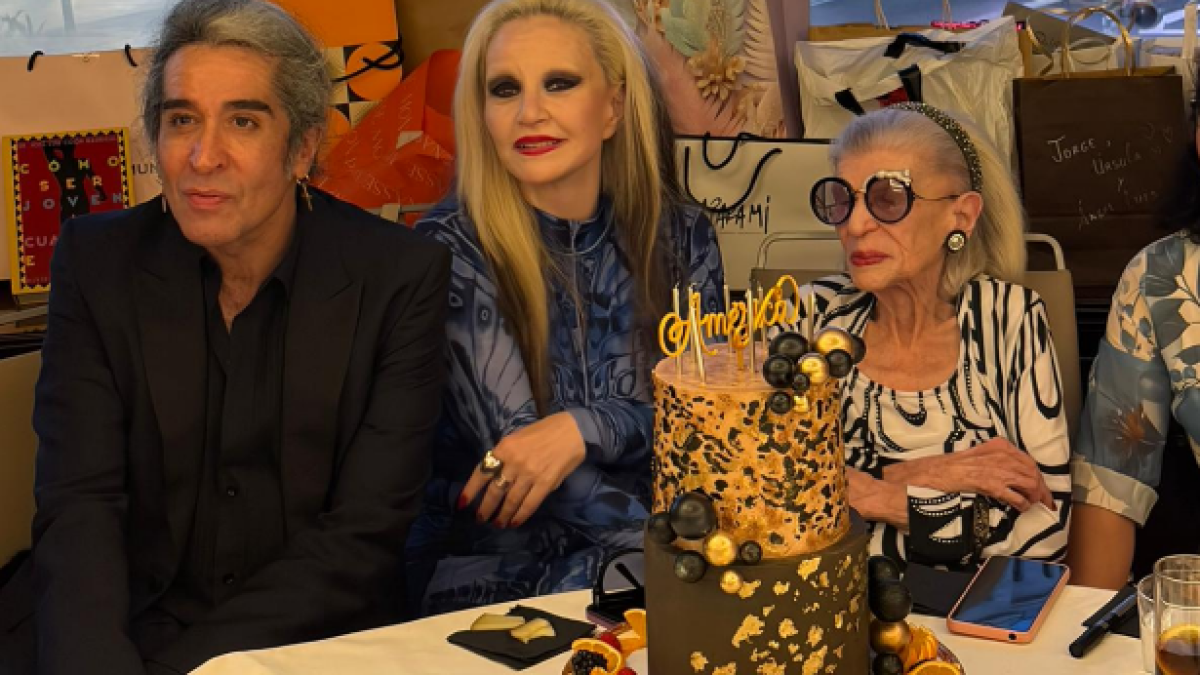 Entramos en el 97 cumpleaños de América, la madre de Alaska: regalos y secretos