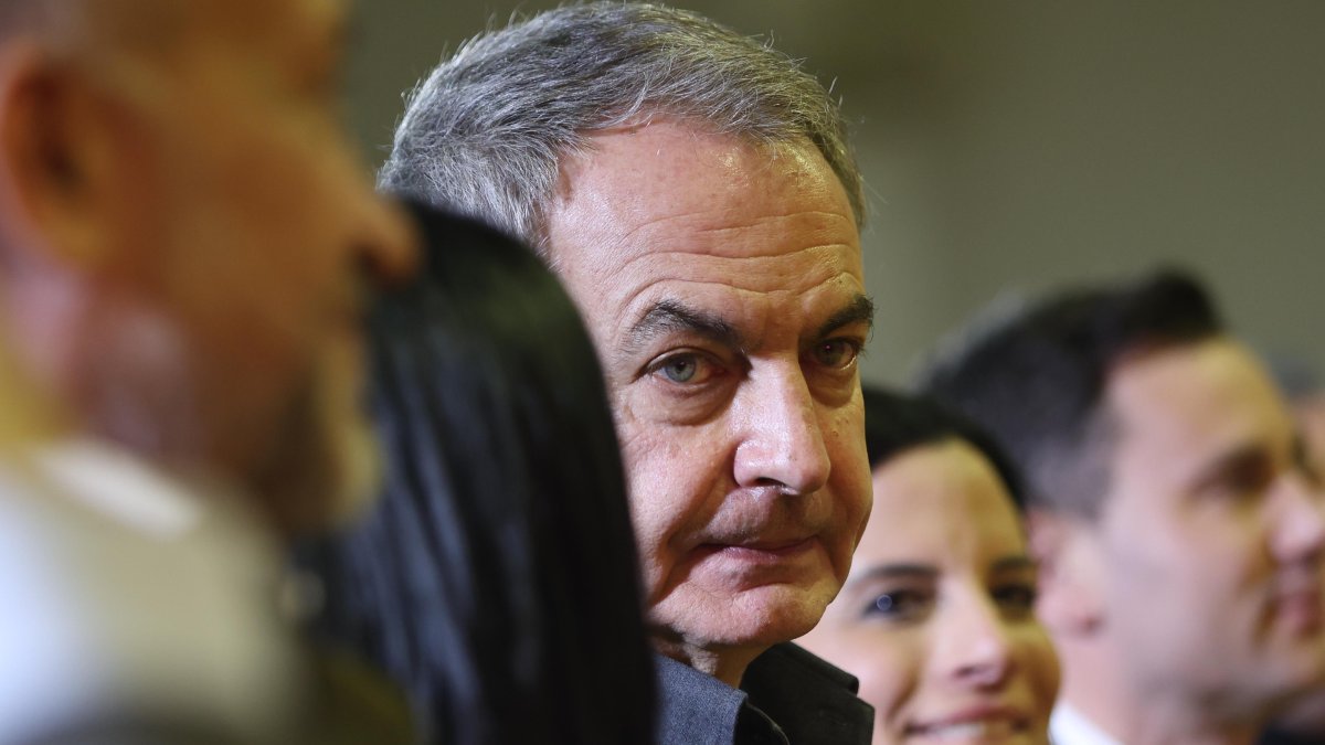 Zapatero entregó sus contactos de empresarios a su pagador para ampliar operaciones