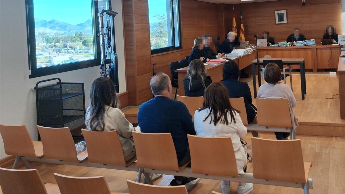 Los condenado durante el juicio.