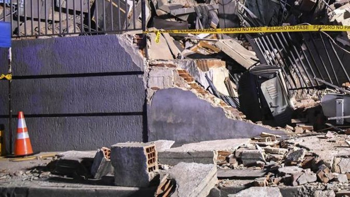 Edificio derrumbado por los terremotos en Venezuela.