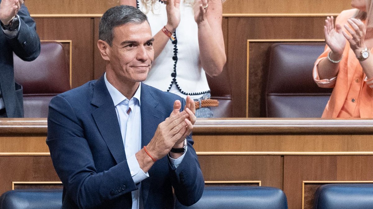Sánchez terminal: el Congreso grita dimisión y él se ata a Zapatero