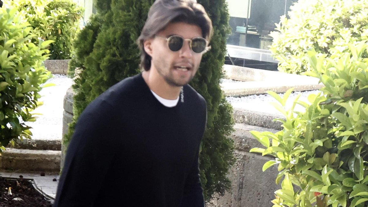 Javier Tudela se queja de la "Ibiza de los VIP" y las redes responden: "Ahora os quejáis"