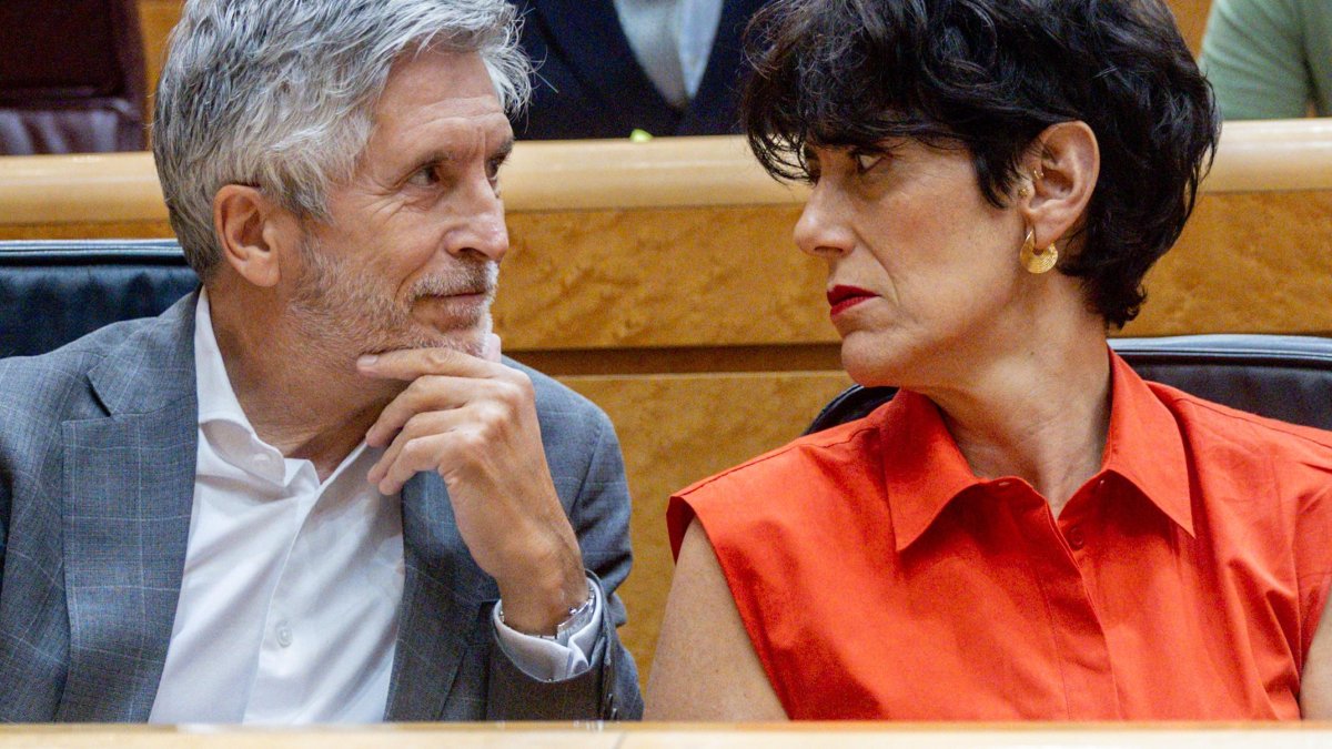 El PP acorrala a Sánchez por la regularización masiva y obliga a Saiz y Marlaska a dar la cara