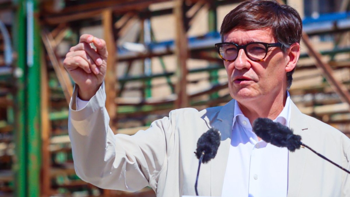 El Supremo asesta un nuevo revés a la política del "sólo catalán" de Illa en los colegios y tumba la exclusión del castellano