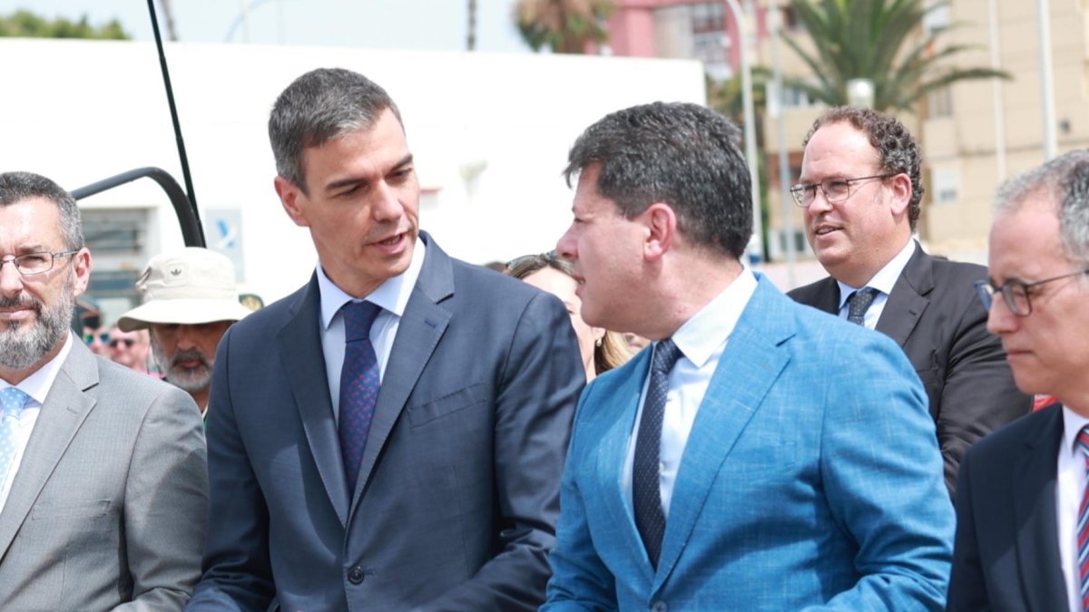 Narbona mete la pata y deja vendido a Sánchez con la trama Leire Díez