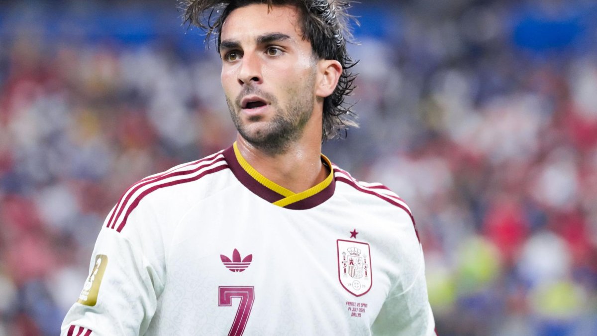 Ferran Torres rompió con Martina Hunter antes de ganar el Mundial: así es la vida sentimental del nuevo 'sex symbol' de España