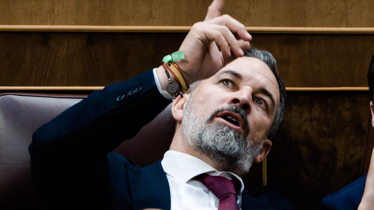 Abascal sitúa el fanatismo climático de Sánchez detrás del caos de los incendios