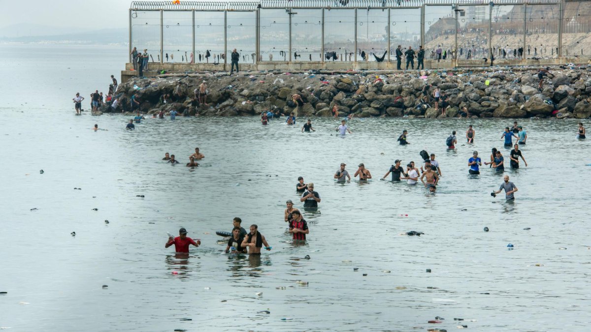 El papel de algunos integrantes de No Name Kitchen en Ceuta, en entredicho