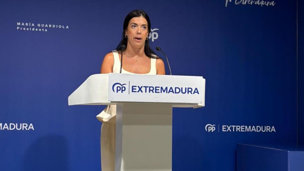 La portavoz adjunta del PP extremeño, Isabel Cortés