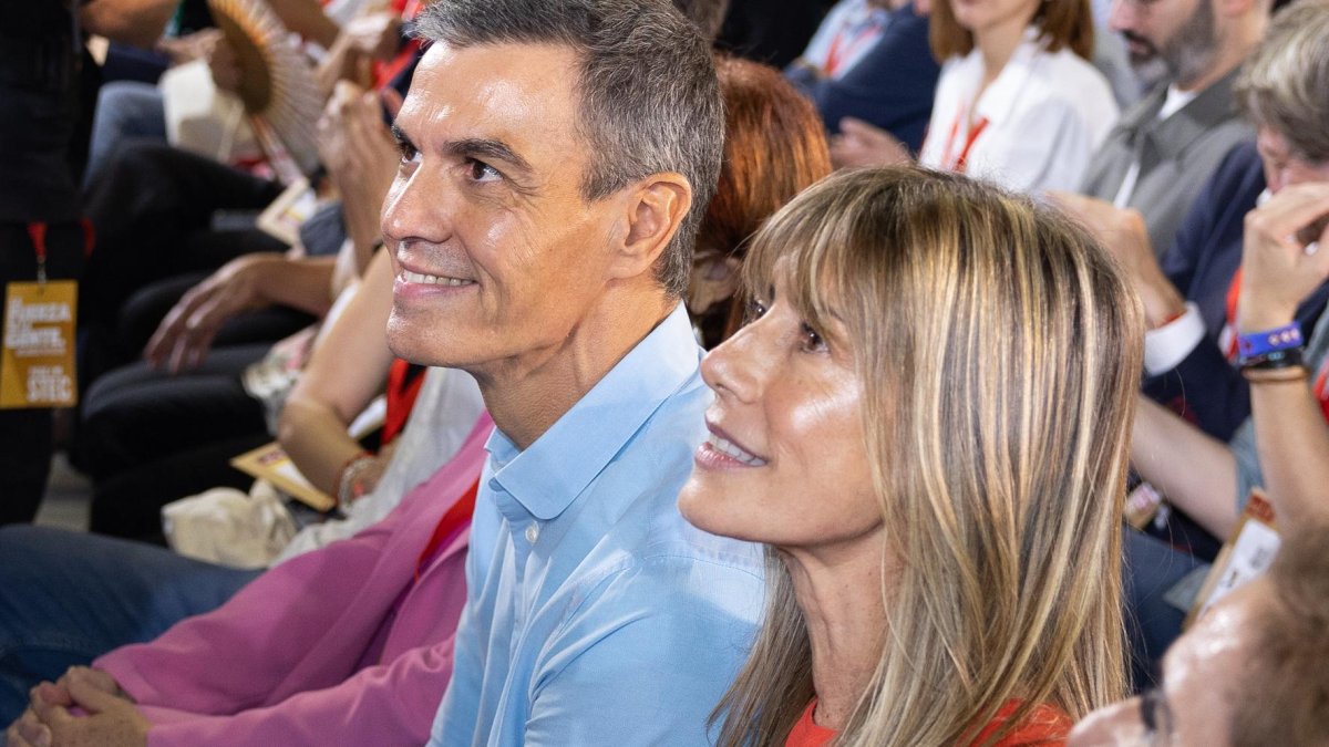 El presidente Pedro Sánchez y su esposa, Begoña Gómez