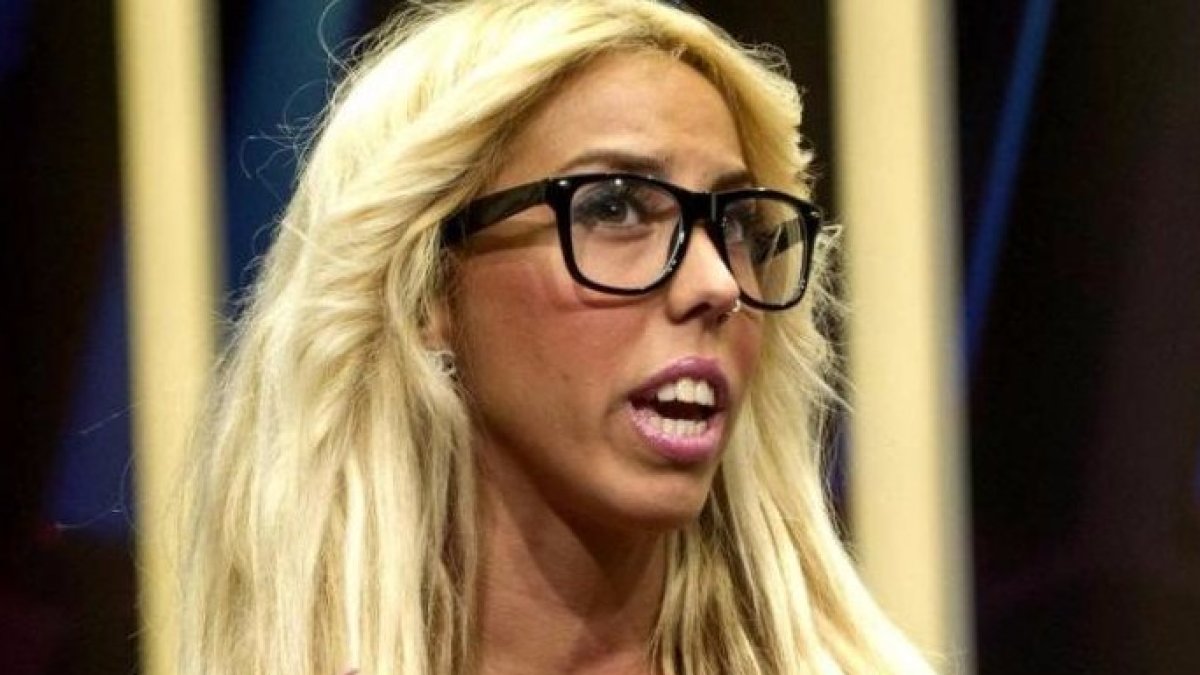 Mercedes Milá cambia el chip para golpear sin misericordia a Amanda