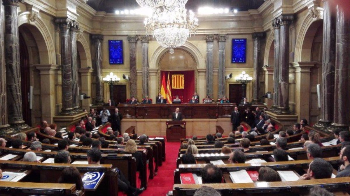Arrimadas y Albiol desbaratan la puesta en escena de Romeva y la CUP