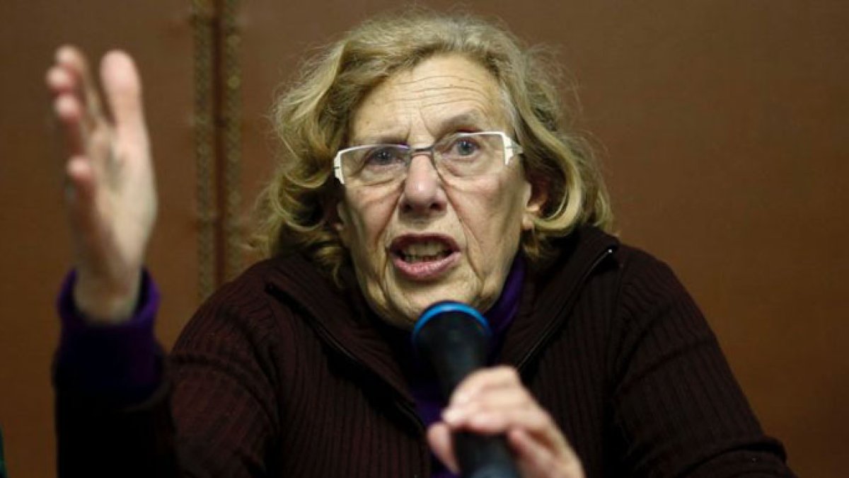 Carmena deja a los niños católicos fuera de la Cabalgata pero mete a los jóvenes comunistas.