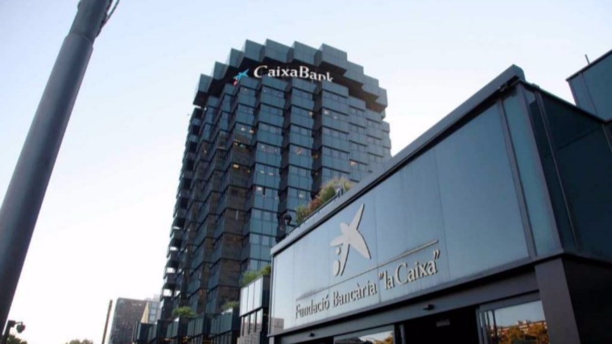 CaixaBank trata de ganar presencia en BPI con la compra del 21%