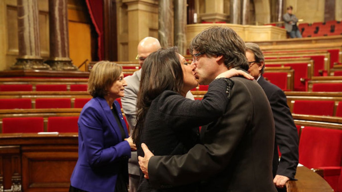 Puigdemont se está dando prisa en colocar a los suyos.