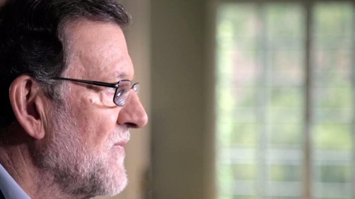 El plan de Rajoy para seguir en La Moncloa: siete diputados y un apoyo