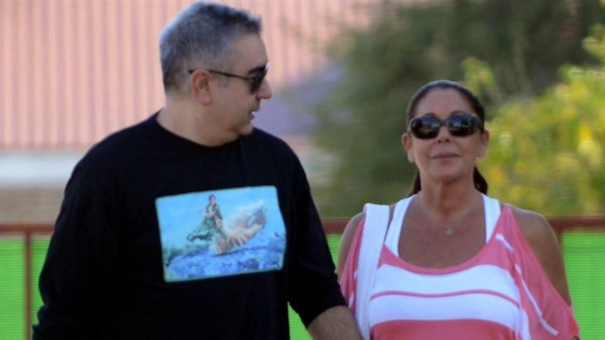 Isabel y su hermano Agustín, feliz en libertad