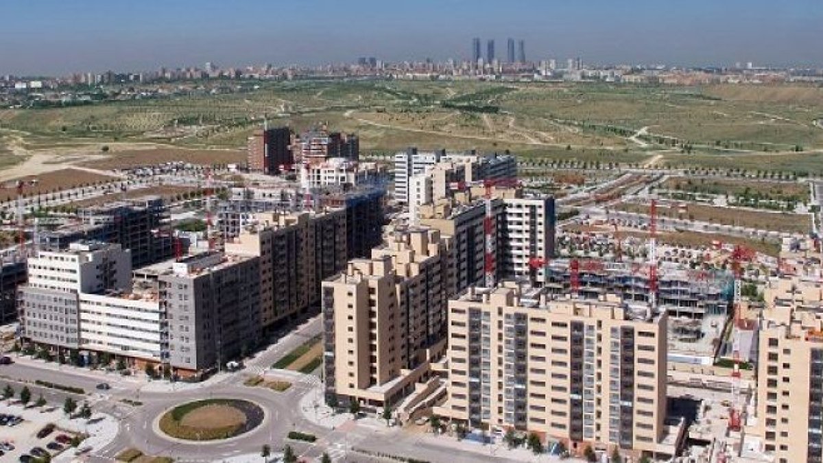 La Junta de Compensación de Valdebebas agota sus activos en vivienda