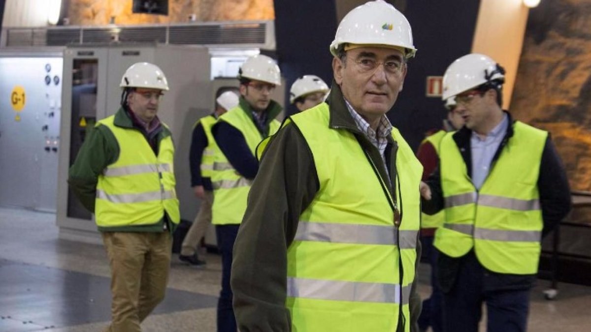 56 meses y medio para la construcción de una presa y una central hidroeléctrica