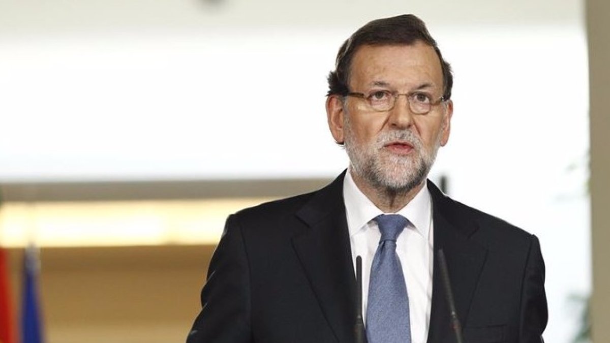 Algunos saben que si Rajoy se marcha se les llevará la corriente.