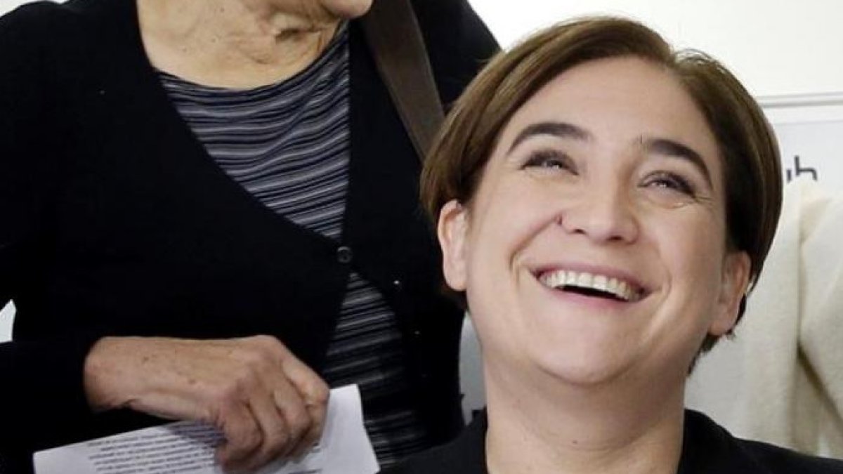 Colau llegó a pedir la incorporación de los niños a la vida política