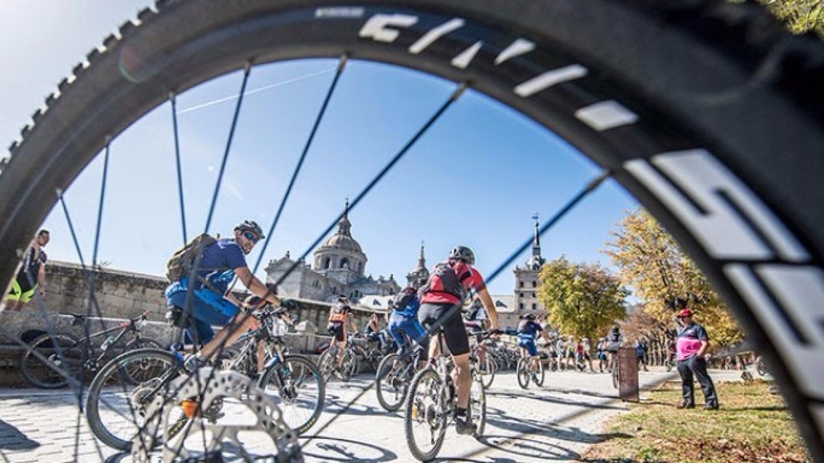 El MTB toma El Escorial con la Imperial Bike Tour