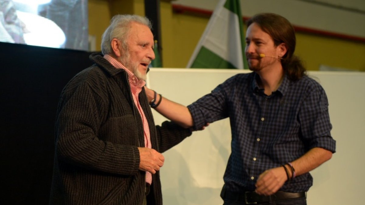 Pablo Iglesias y Julio Anguita durante un acto de Unidos Podemos en Córdoba