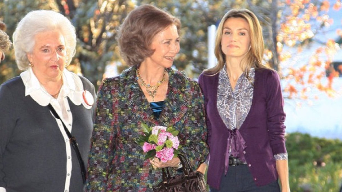 Doña Pilar de Borbón, Doña Sofía y la reina Letizia.