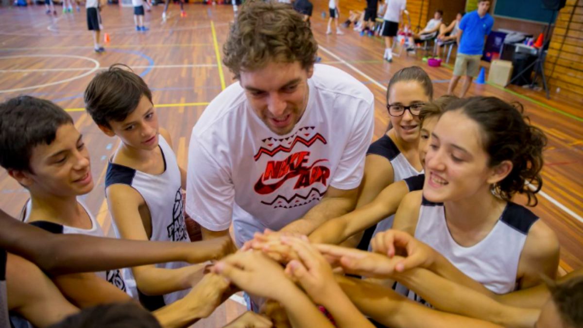 Banco Popular se va de campamento de verano con Pau Gasol
