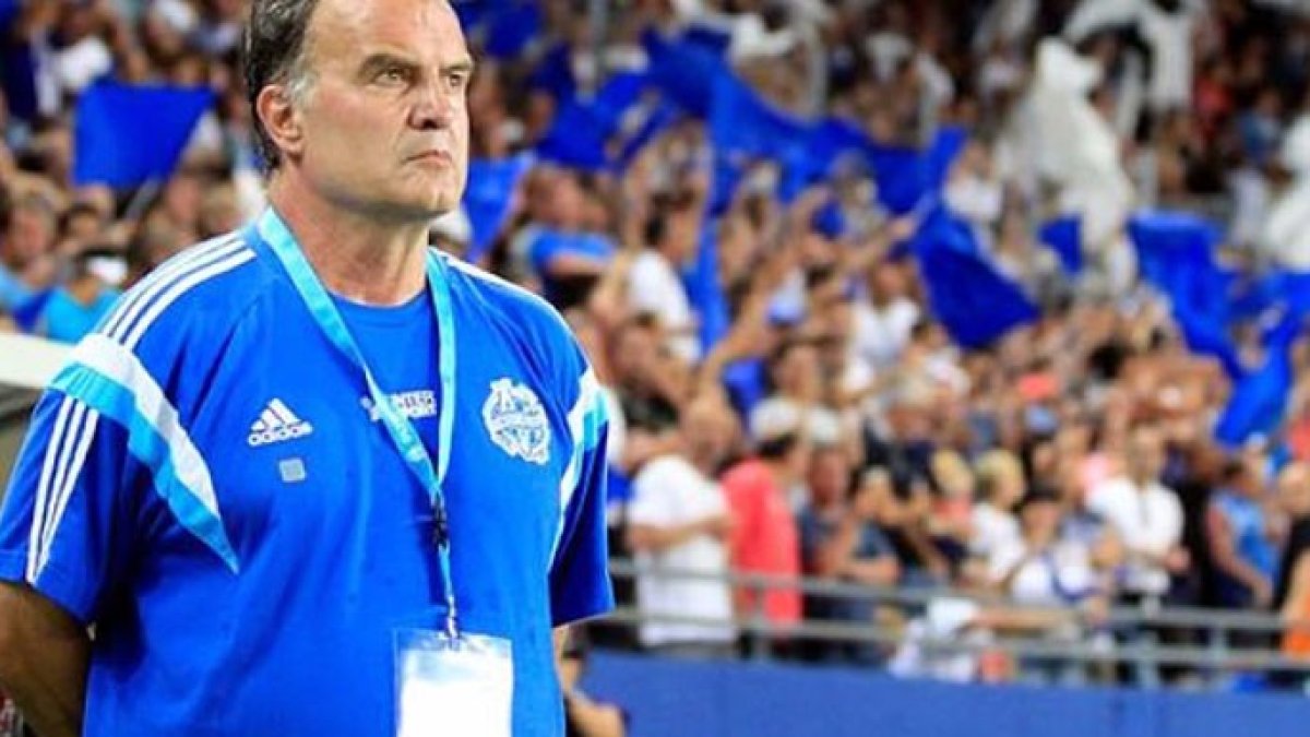 El técnico Marcelo Bielsa deja tirada a la Lazio.
