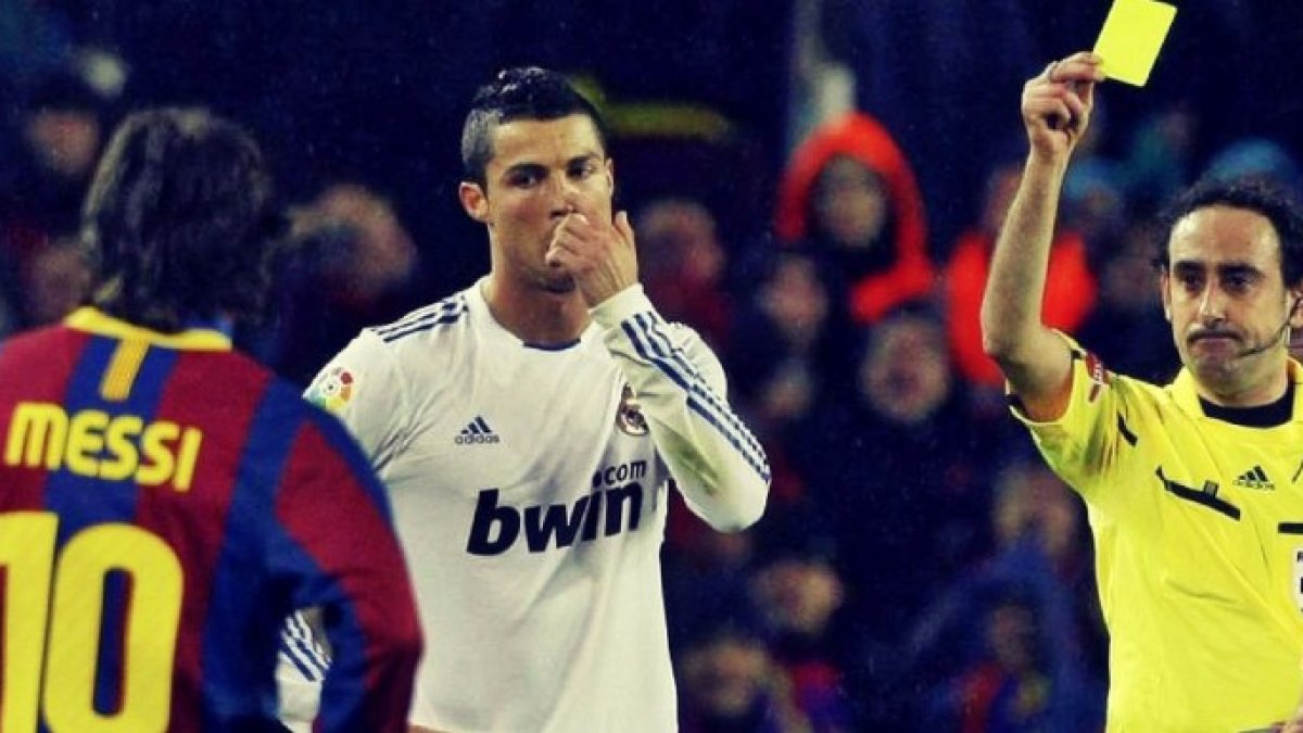 Leo Messi, Cristiano Ronaldo e Iturralde en uno de sus últimos 